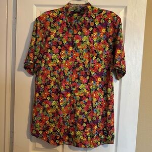Wesc men’s floral short sleeve button down shirt size medium